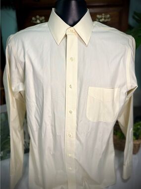Classic Brooks Brothers Long-Sleeve Dress Shirt in Cream